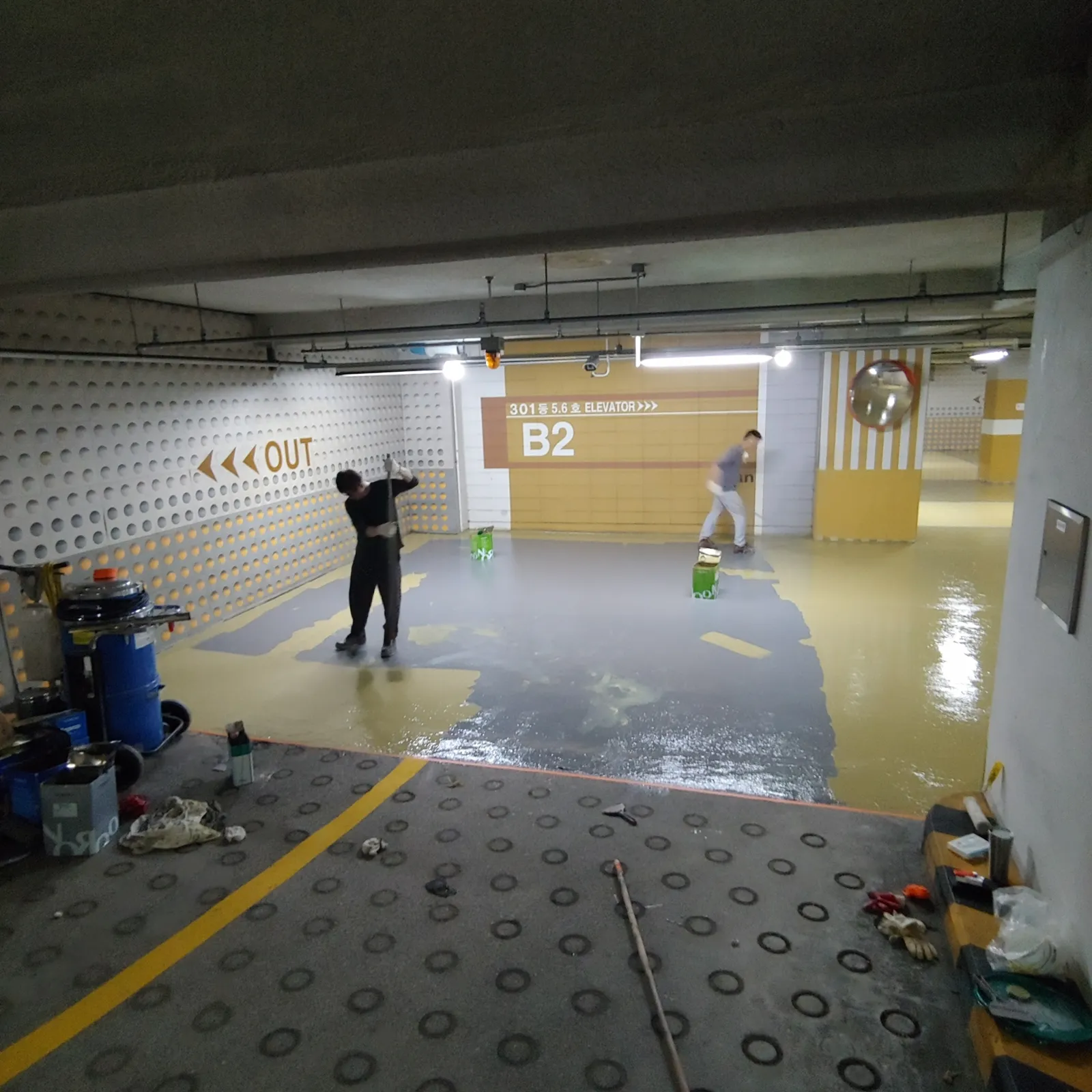용산 이안 3차 주차장