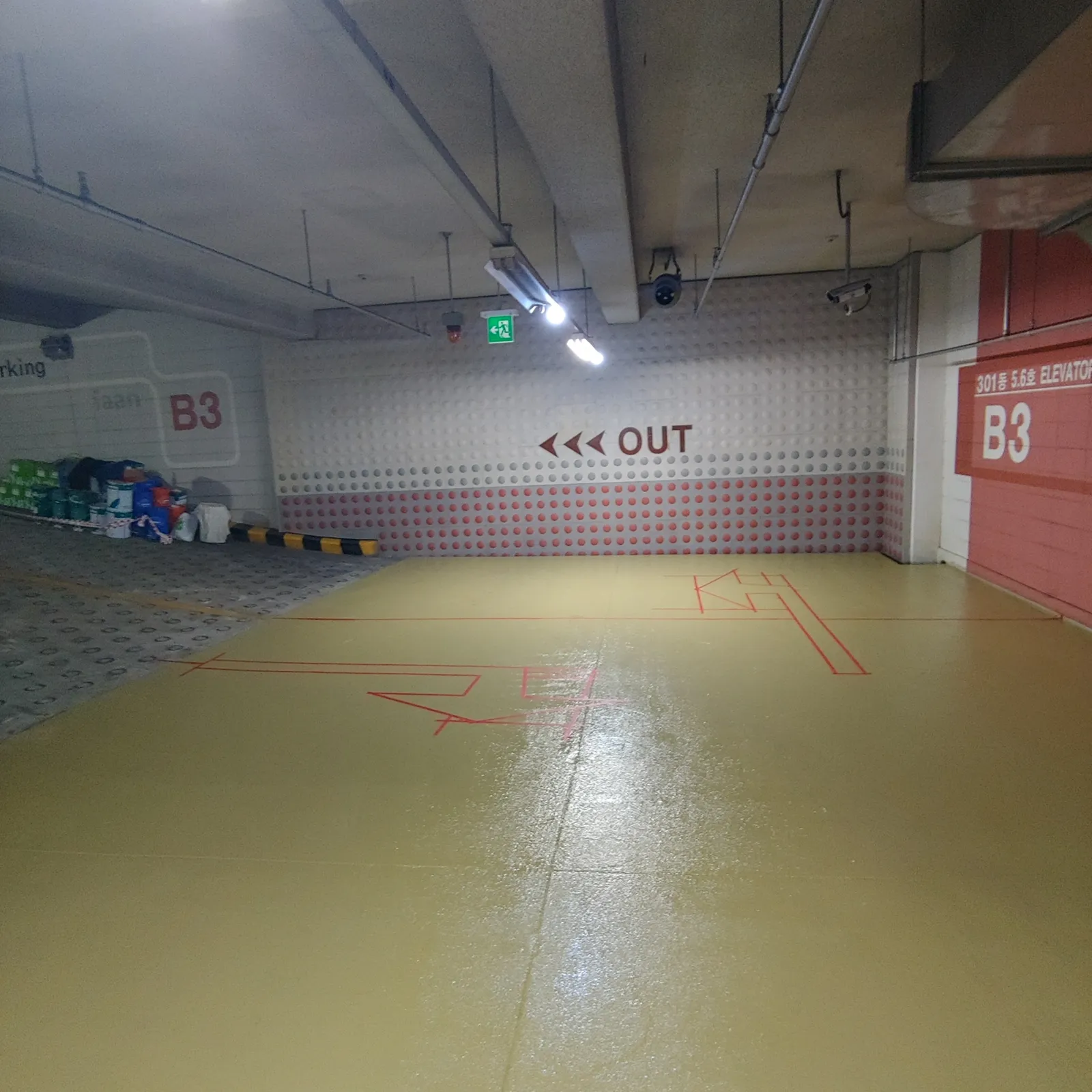 용산 이안 3차 주차장